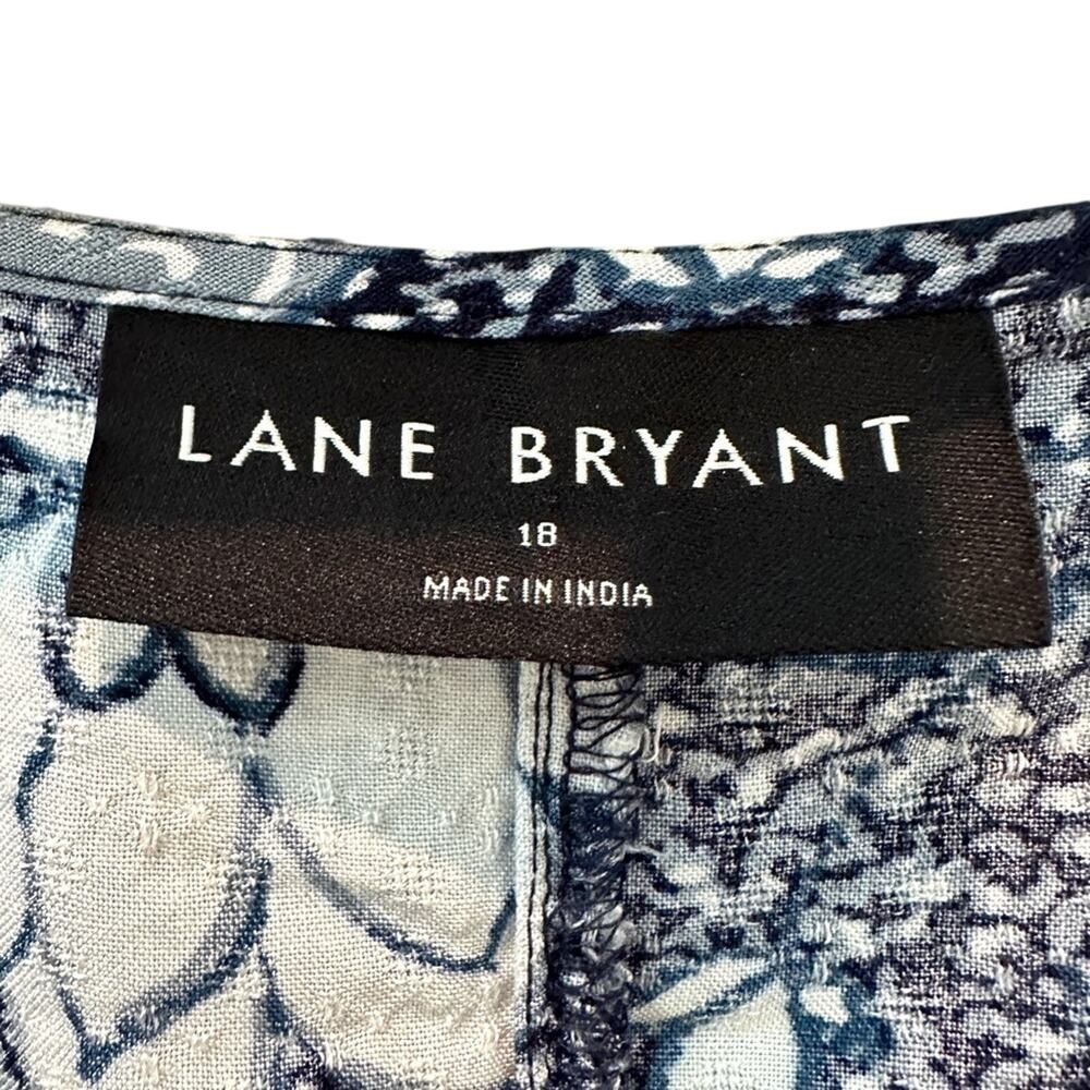 LANE BRYANT | Blue White Floral Blouse Boho Short Sleeve Lace Trim Top | Size 18 - Picture 5 of 7